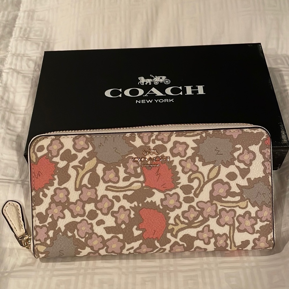 Coach Floral Accordion Zip Wallet (Unused)